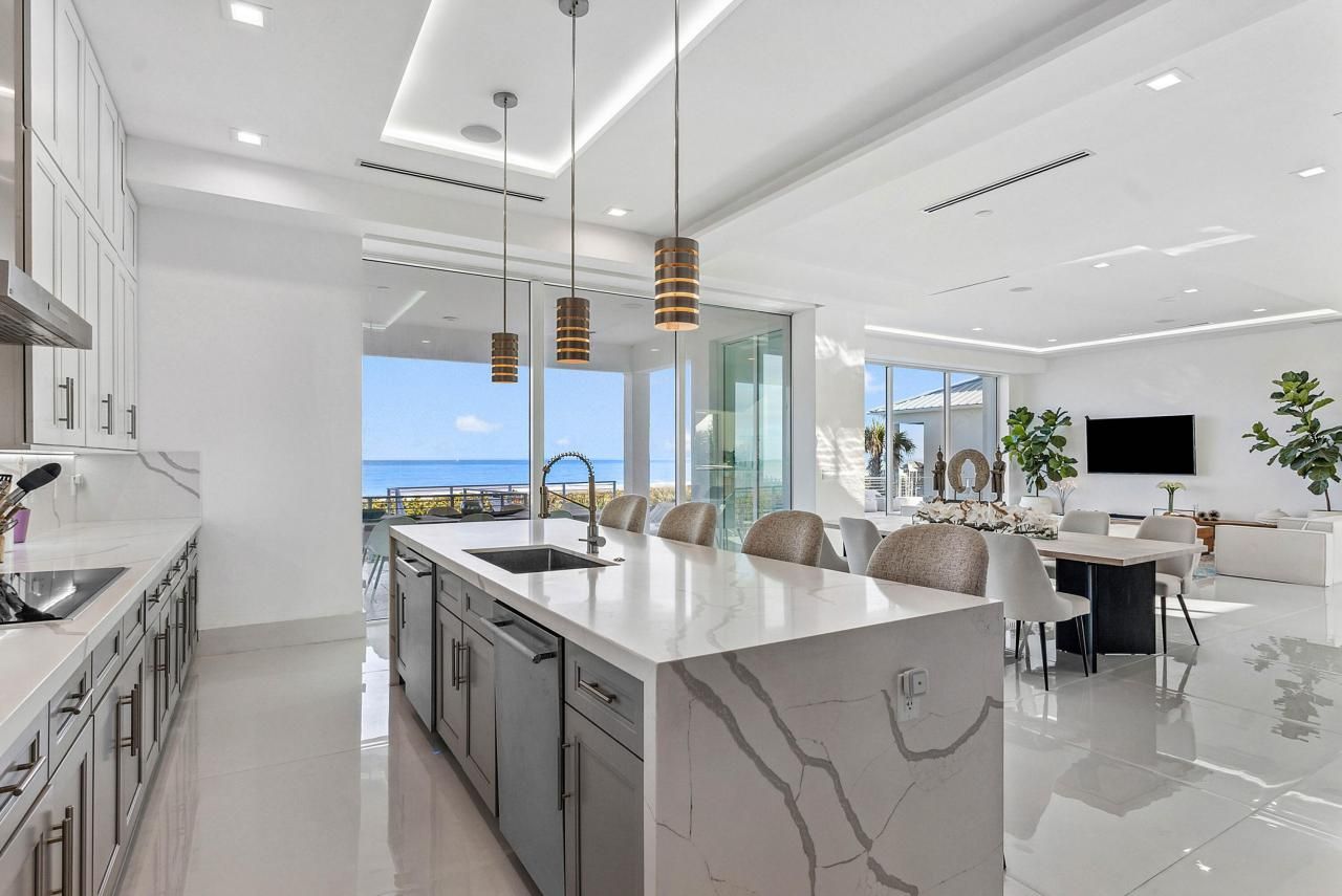 4422 N Highway A1a, Hutchinson Island, FL 34949 Photo