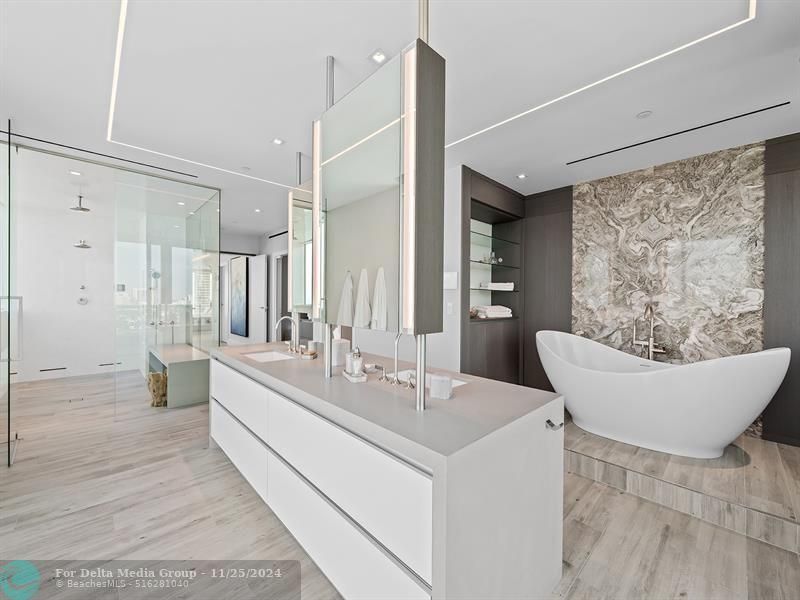 101 S Fort Lauderdale Beach Boulevard, Unit 2905, Fort Lauderdale, FL 33316 Photo