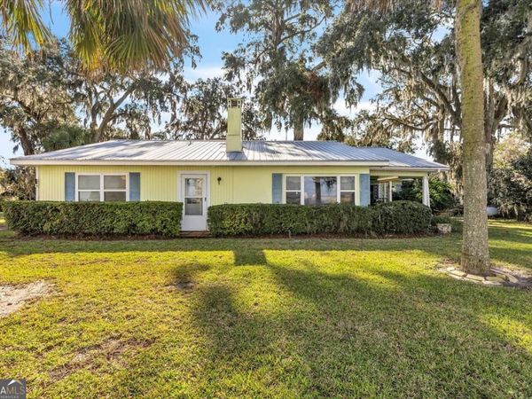 523 Hickory Bluff Drive, Waverly, GA 31565