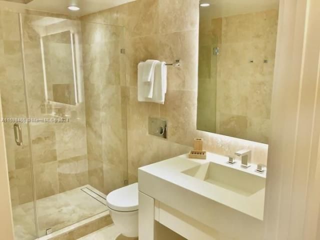 102 24th St, Unit 1421, Miami Beach, FL 33139 Photo