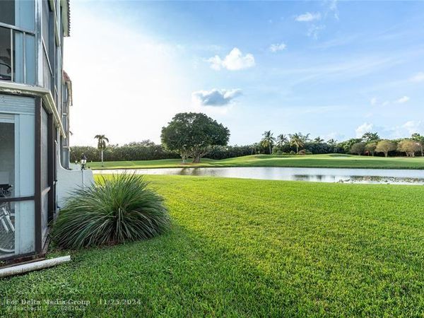 9611 N Hollybrook Lake Drive, Unit 107, Pembroke Pines, FL 33025