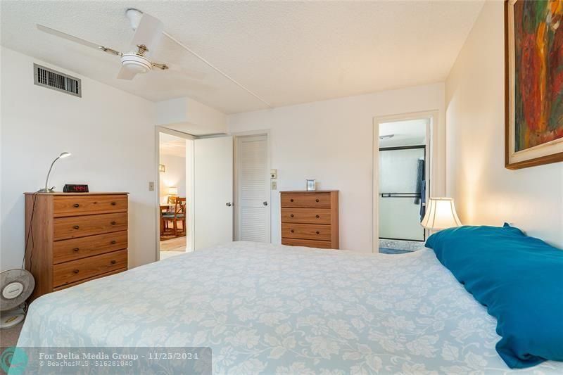 9611 N Hollybrook Lake Drive, Unit 107, Pembroke Pines, FL 33025 Photo