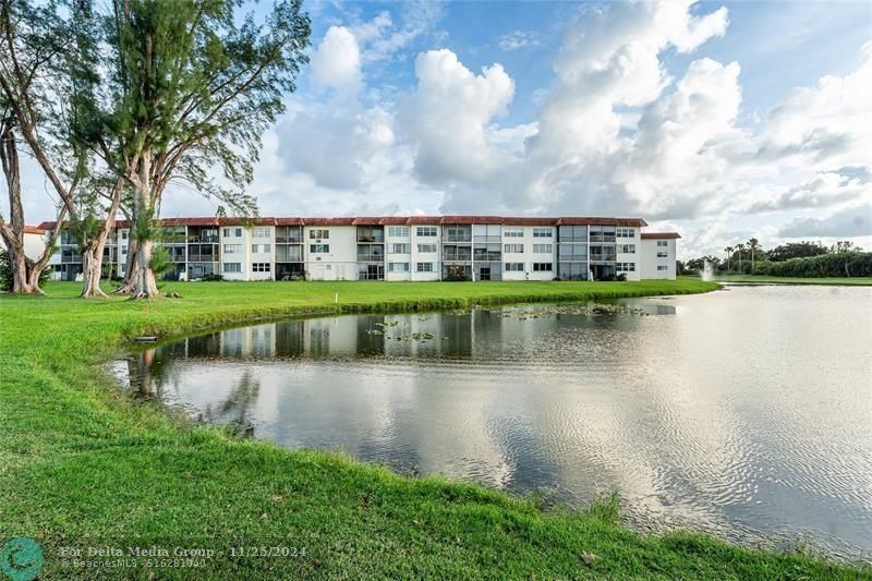 9611 N Hollybrook Lake Drive, Unit 107, Pembroke Pines, FL 33025 Photo