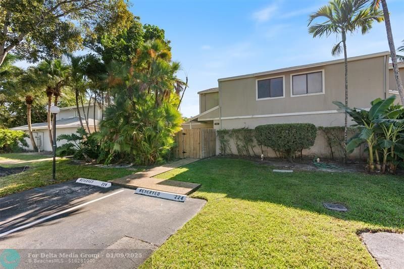722 NW 132nd Terrace, Unit 722, Plantation, FL 33325 Photo
