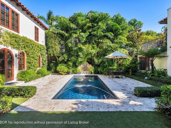 424 Brazilian Avenue, Palm Beach, FL 33480