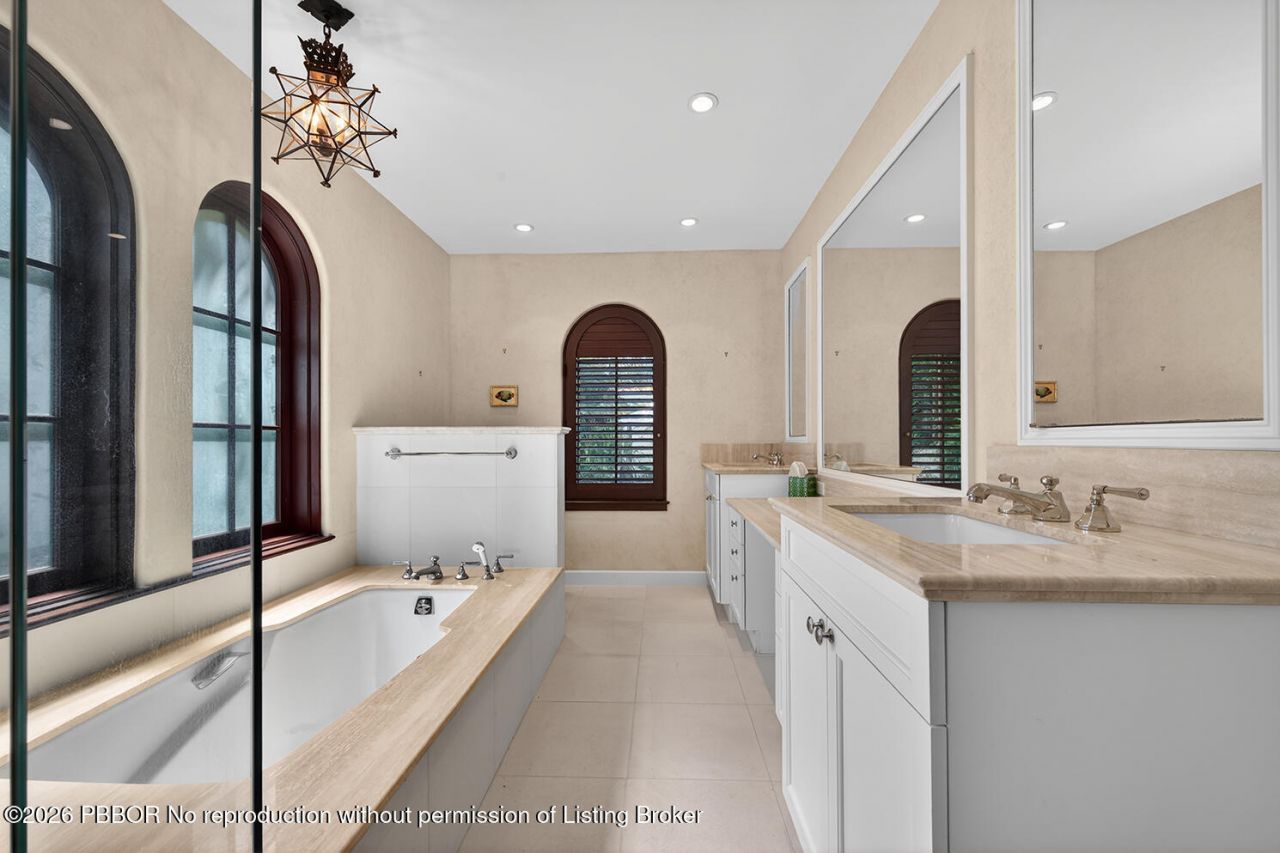424 Brazilian Avenue, Palm Beach, FL 33480 Photo