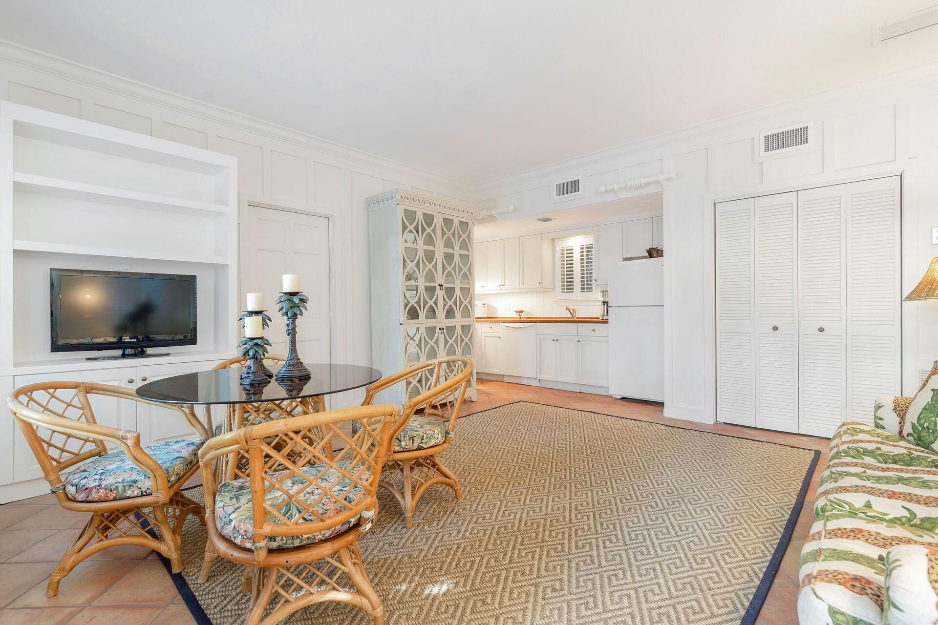 424 Brazilian Avenue, Palm Beach, FL 33480 Photo