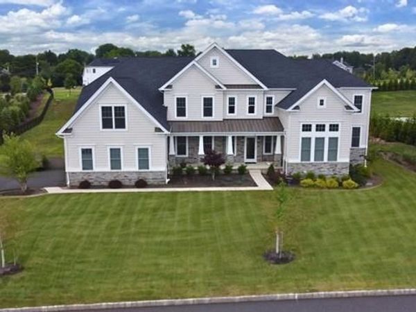 15 Roxbury Road, MAHWAH, NJ 07430