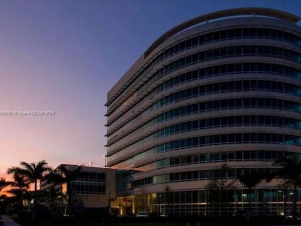 20900 NE 30th Ave, Unit 406-415, Aventura, FL 33180