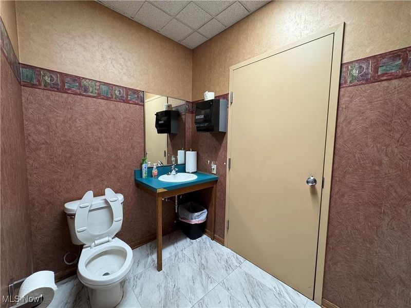 4501 Hills And Dales Road NW, Unit 201, Canton, OH 44708 Photo 14