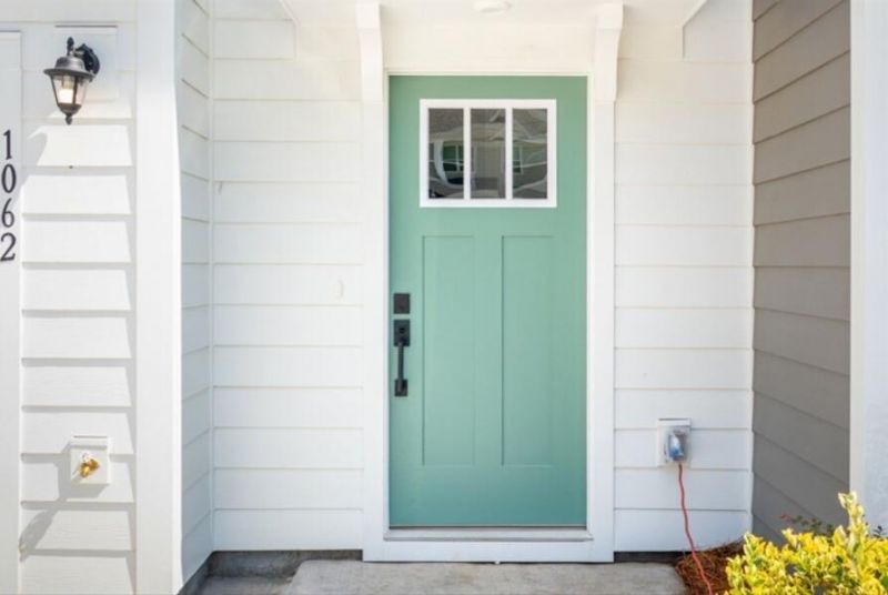 1062 Crescent Cove Lane Photo 2