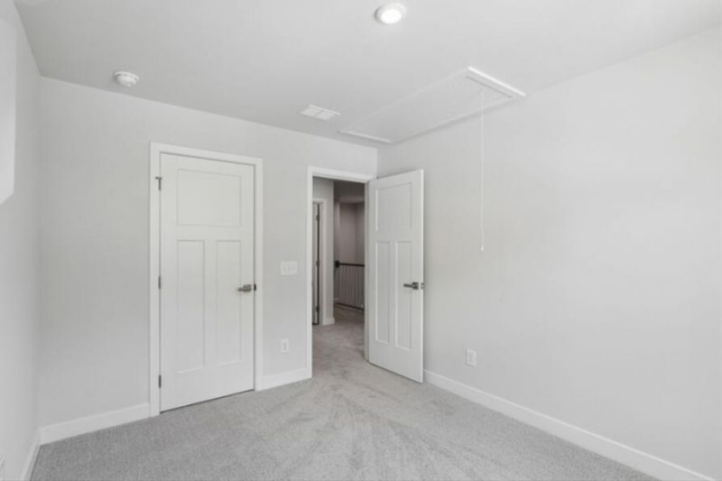 1062 Crescent Cove Lane Photo 20