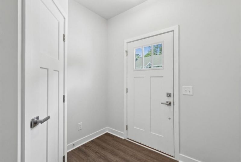 1062 Crescent Cove Lane Photo 3