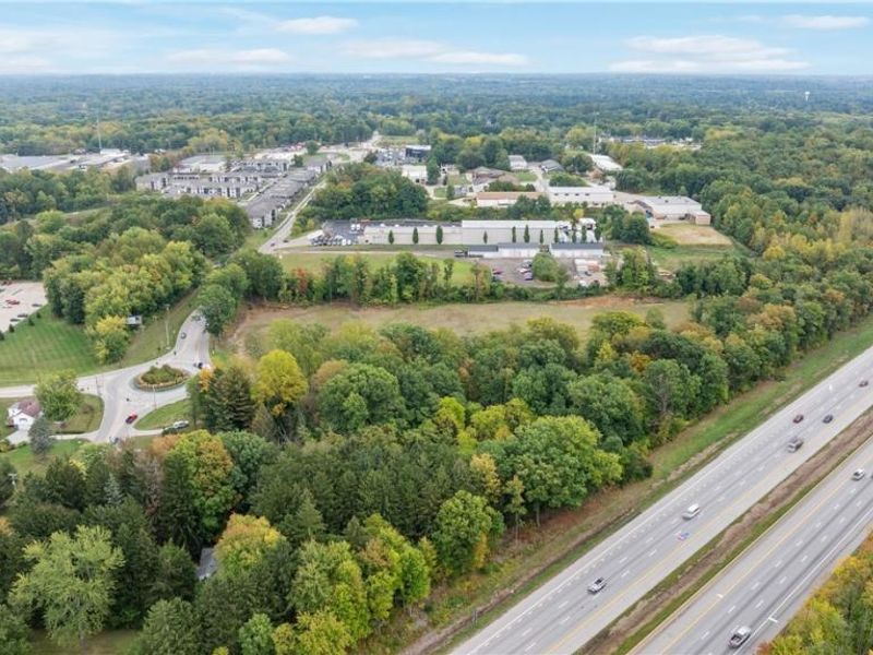 1356 E Turkeyfoot Lake Road, Akron, OH 44312 Photo 8