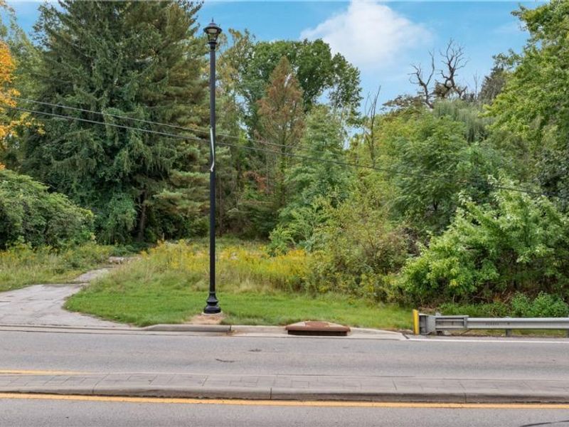 1356 E Turkeyfoot Lake Road, Akron, OH 44312 Photo 3