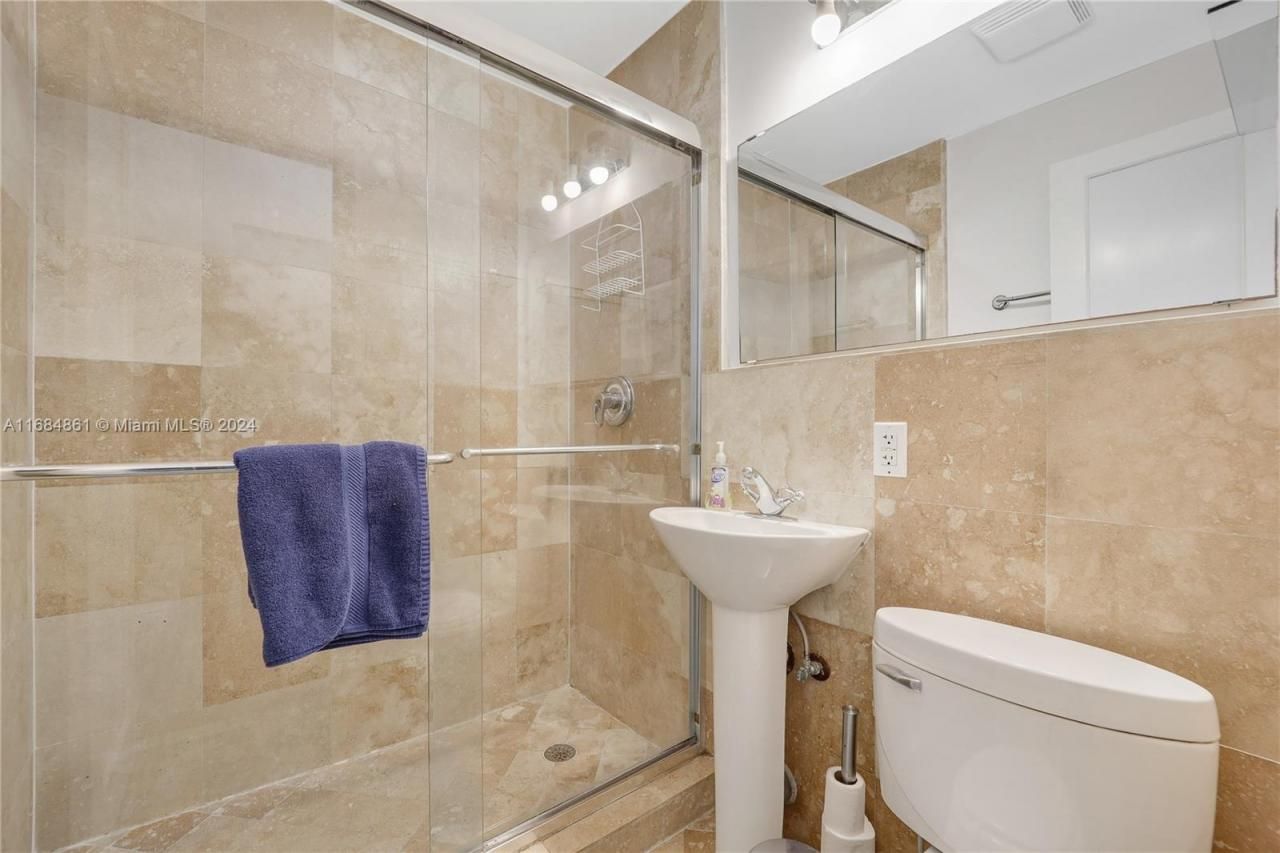 420 15th St, Unit 105, Miami Beach, FL 33139 Photo