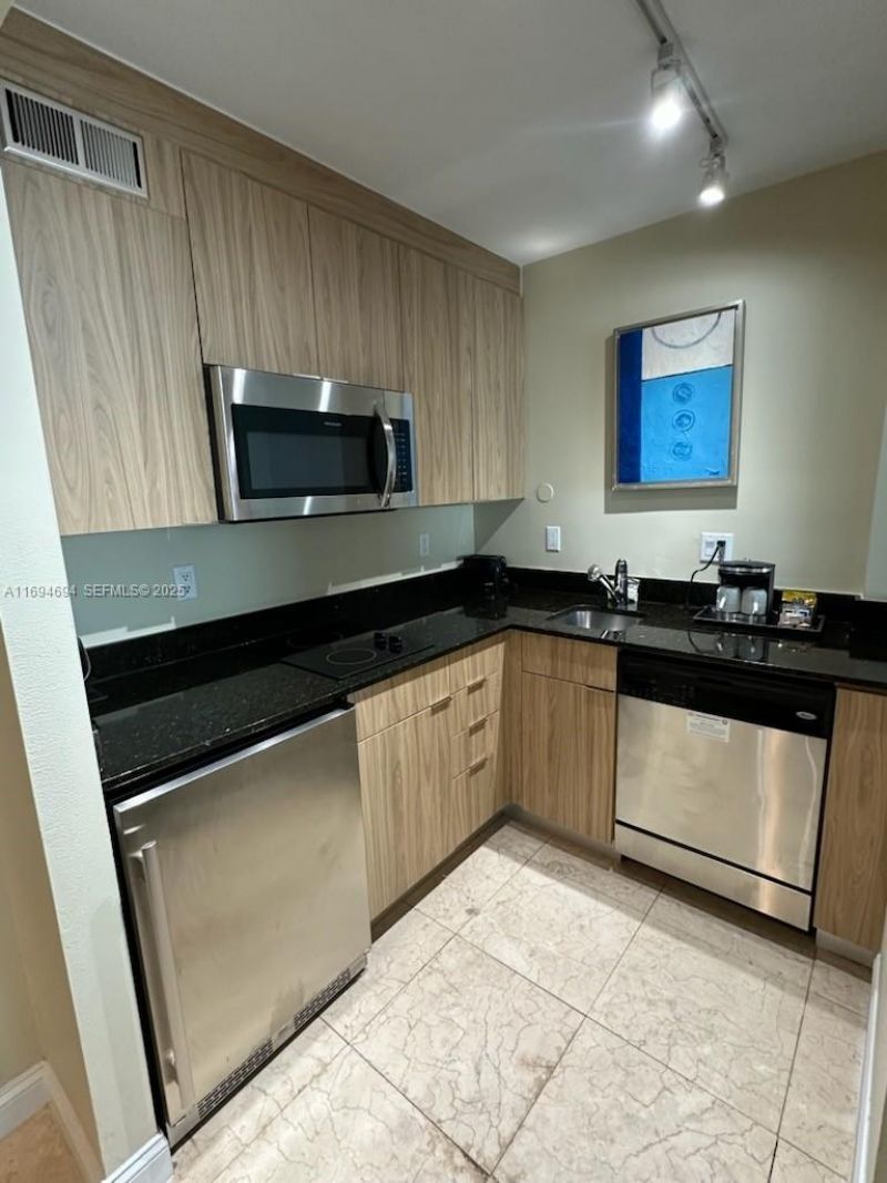 2670 E Sunrise Blvd, Unit 905, Fort Lauderdale, FL 33304 Photo