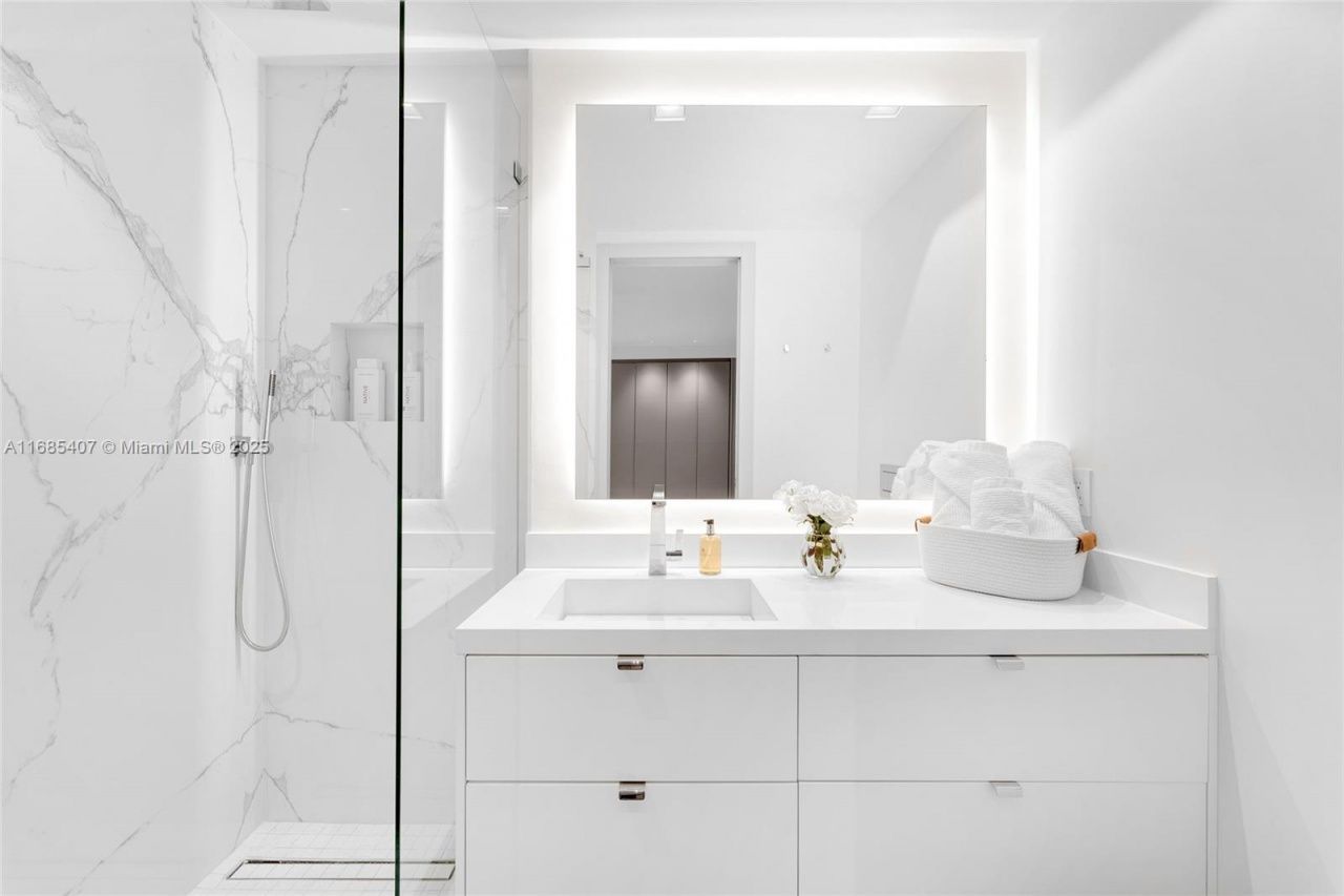 7917 Fisher Island Dr, Unit 7917, Miami Beach, FL 33109 Photo