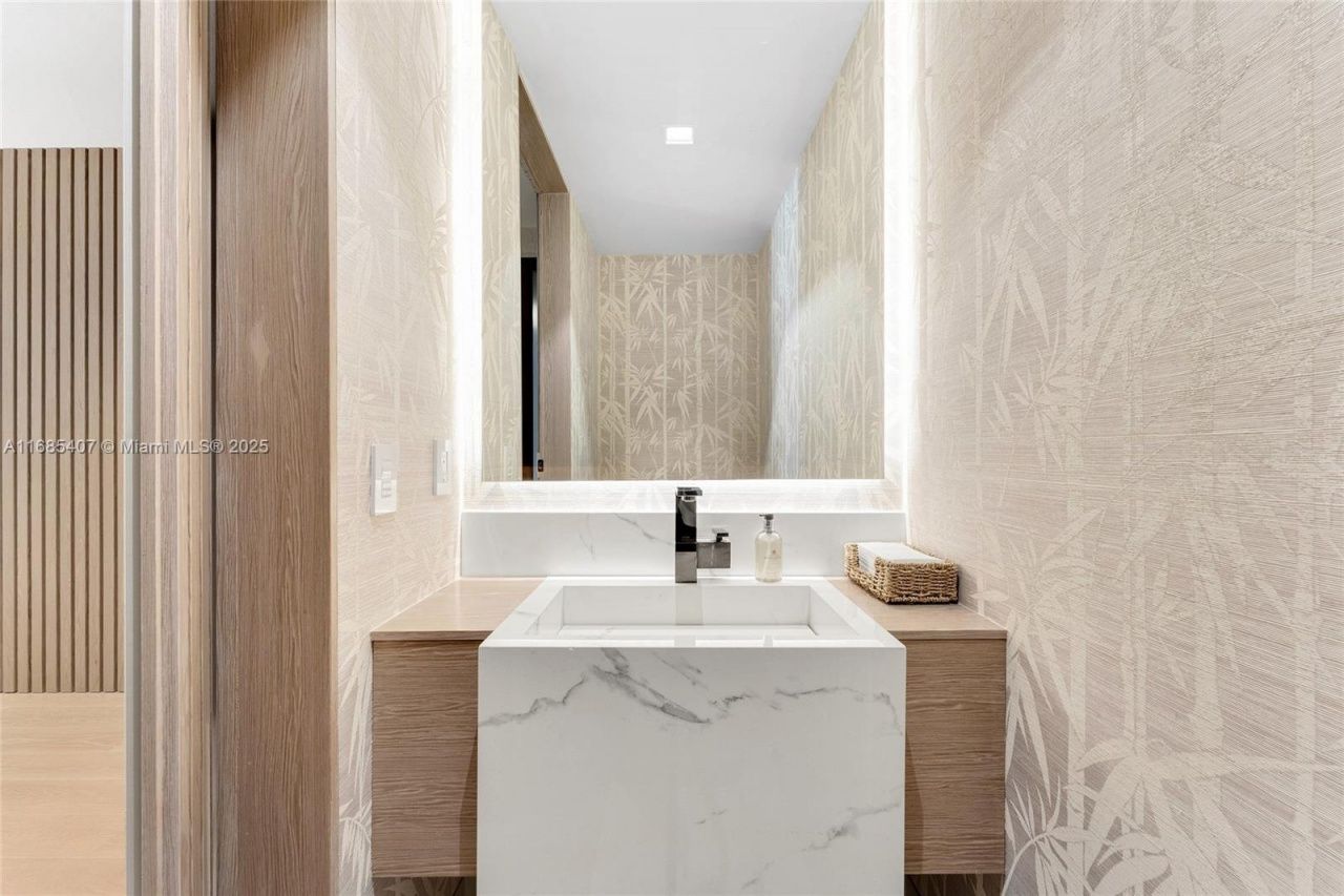 7917 Fisher Island Dr, Unit 7917, Miami Beach, FL 33109 Photo