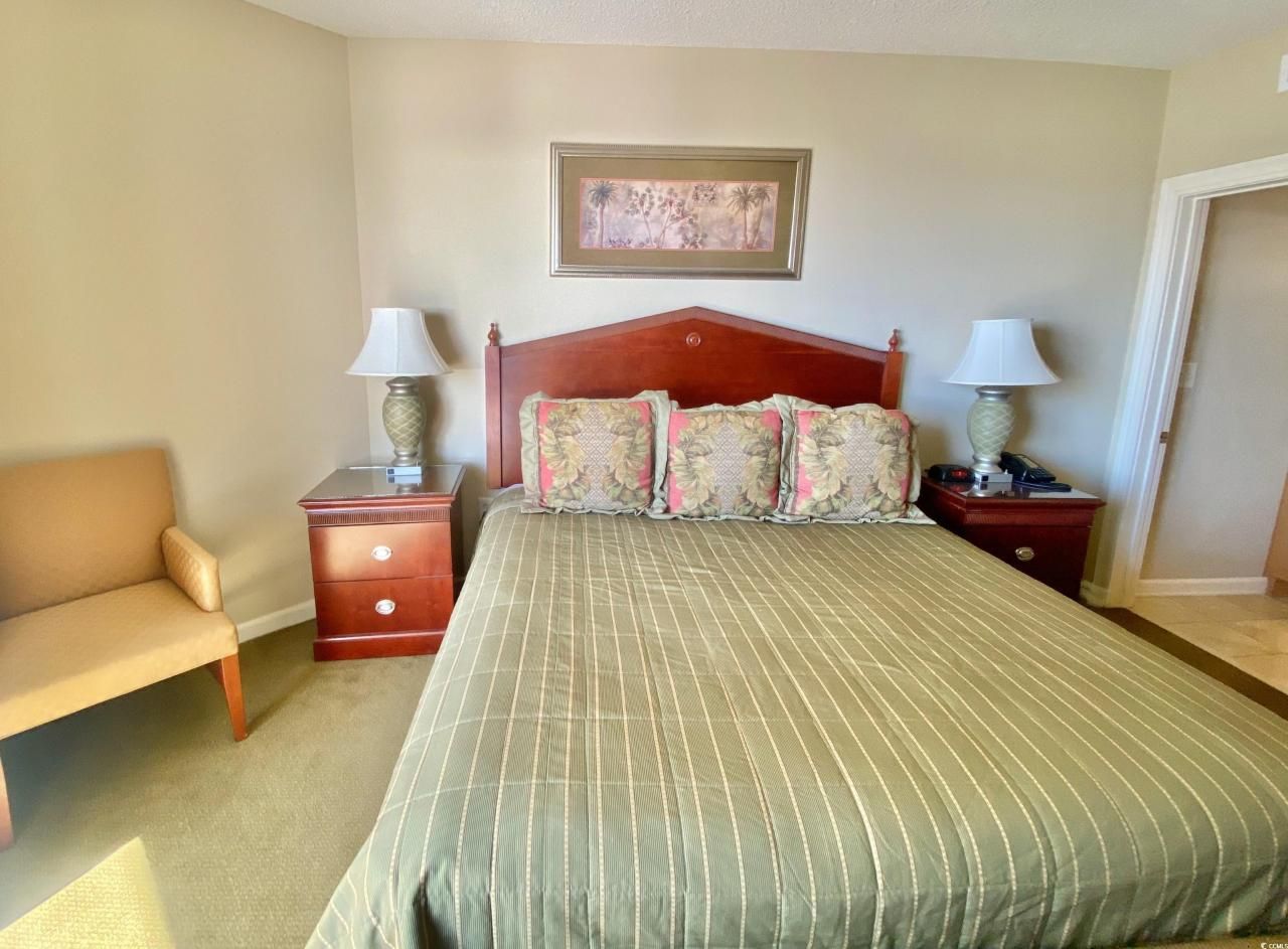 9994 Beach Club Dr. Photo 10