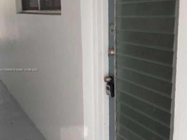 6520 Winfield Blvd, Unit 103, Margate, FL 33063