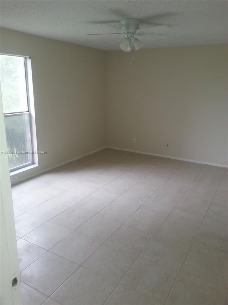 8411 Lagos De Campo Blvd, Unit 303U, Tamarac, FL 33321 Photo
