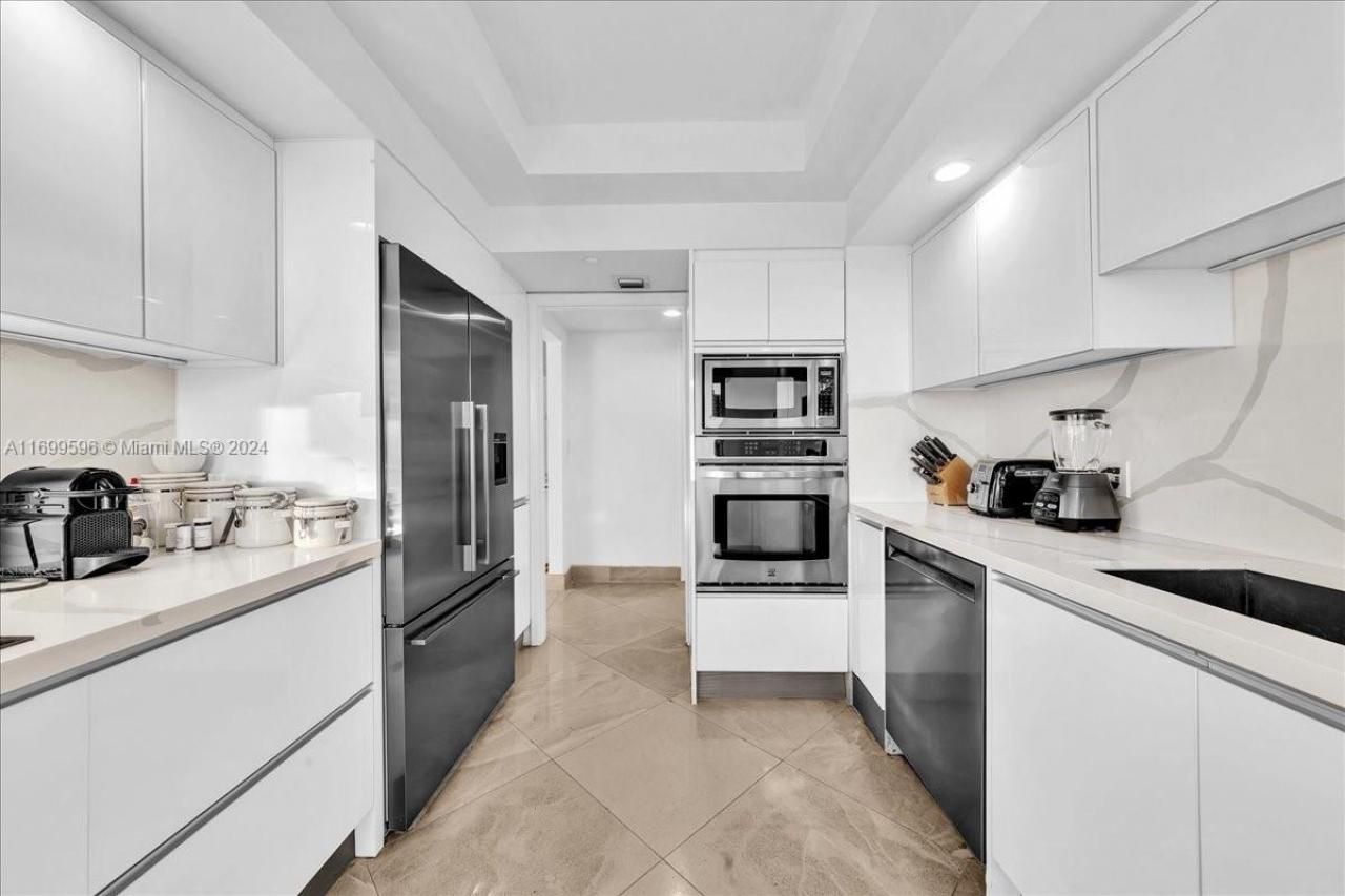 7000 Island Blvd, Unit 1207, Aventura, FL 33160 Photo