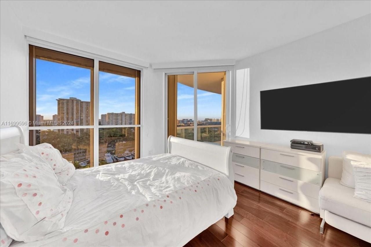 7000 Island Blvd, Unit 1207, Aventura, FL 33160 Photo