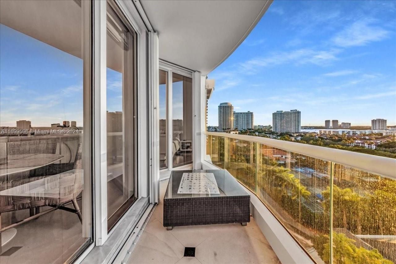 7000 Island Blvd, Unit 1207, Aventura, FL 33160 Photo