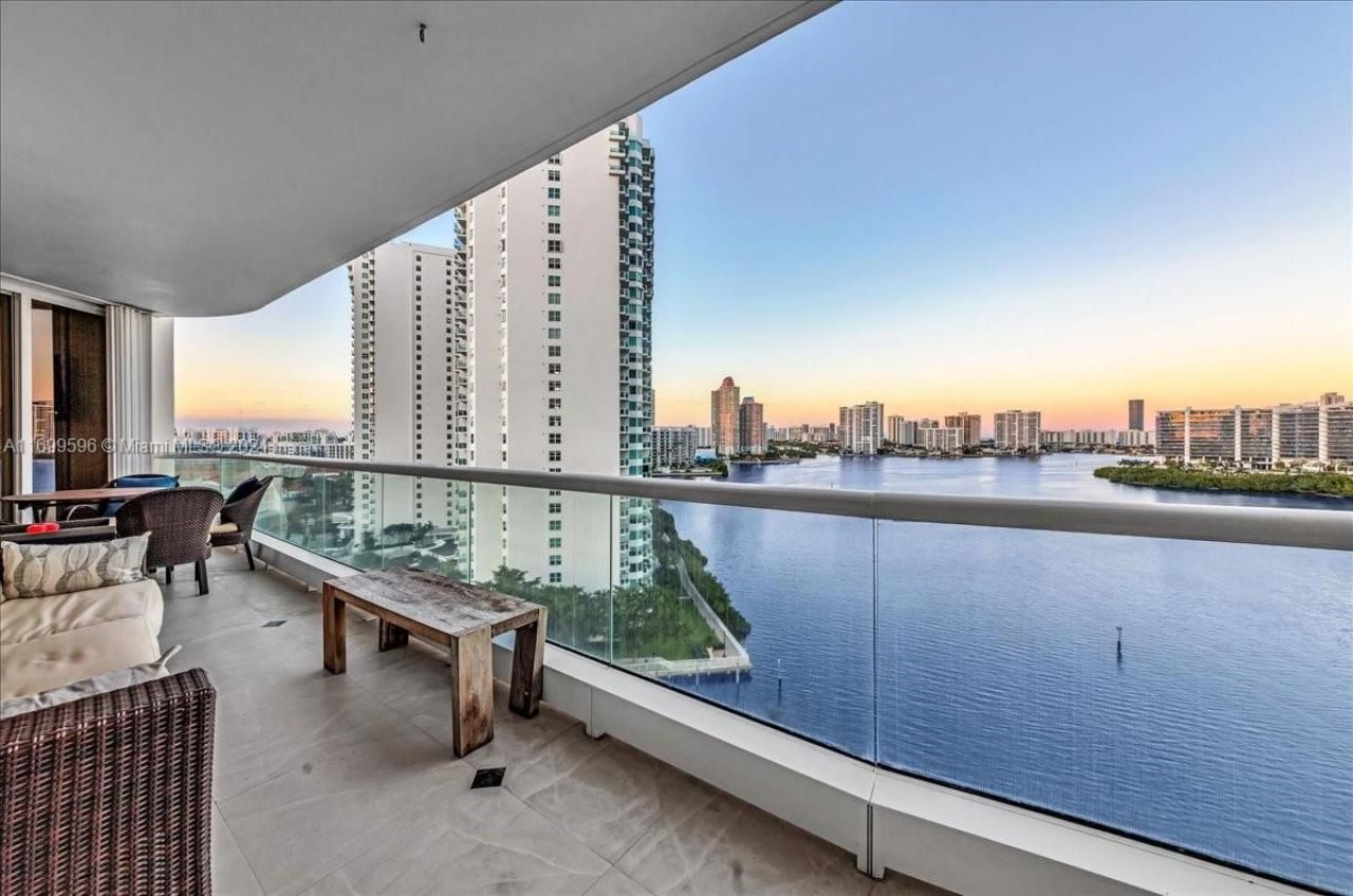 7000 Island Blvd, Unit 1207, Aventura, FL 33160 Photo