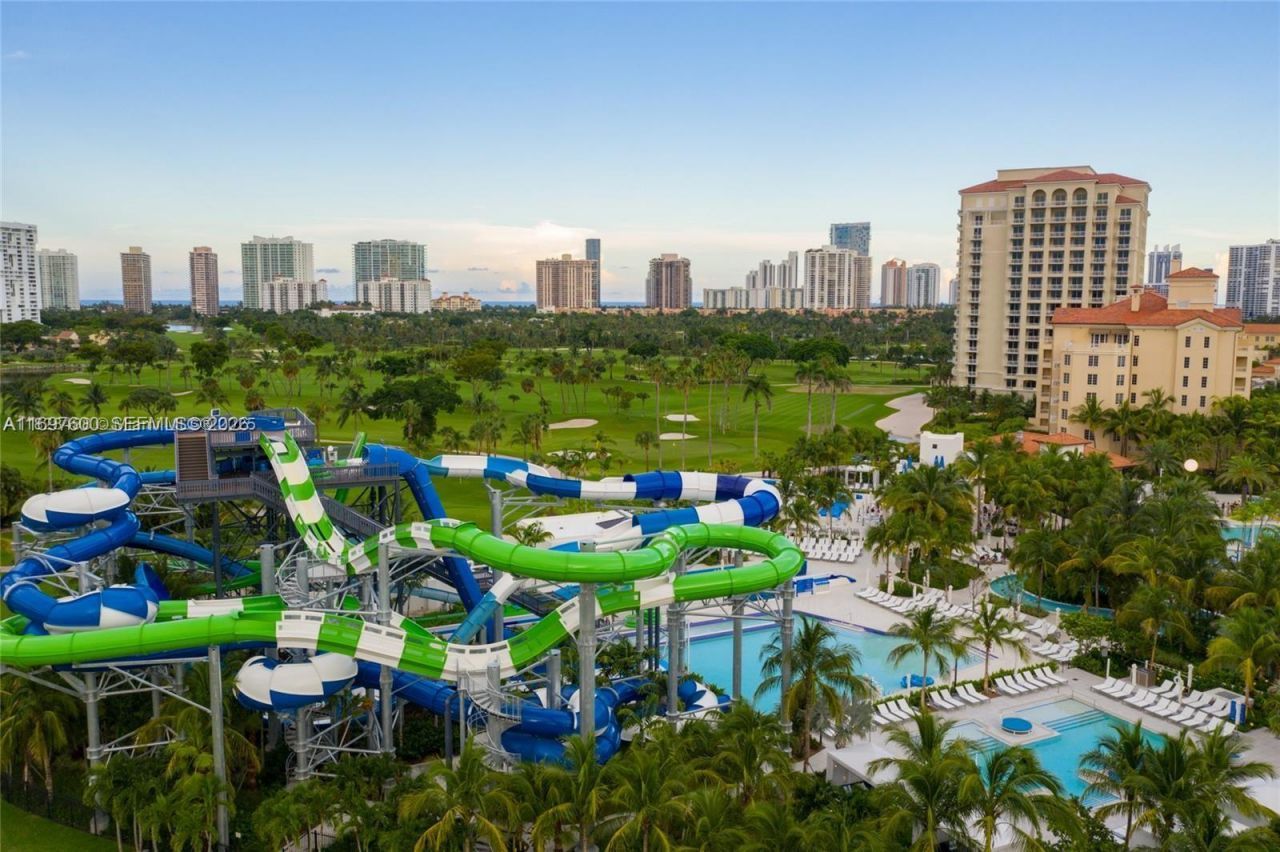 800 Parkview Dr, Unit 708, Hallandale Beach, FL 33009 Photo