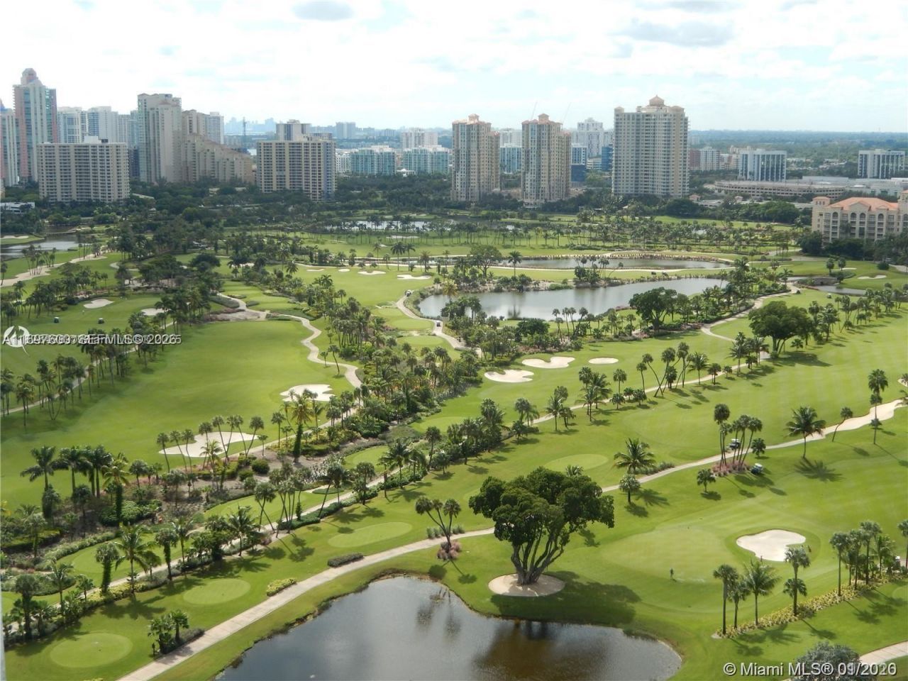 800 Parkview Dr, Unit 708, Hallandale Beach, FL 33009 Photo