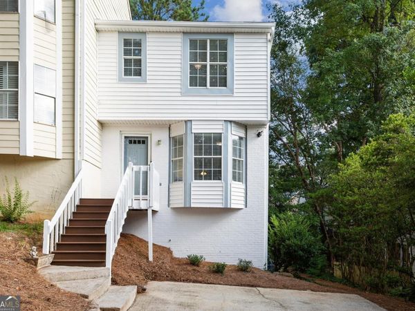 5212 Laurel Bridge Drive SE, Smyrna, GA 30082