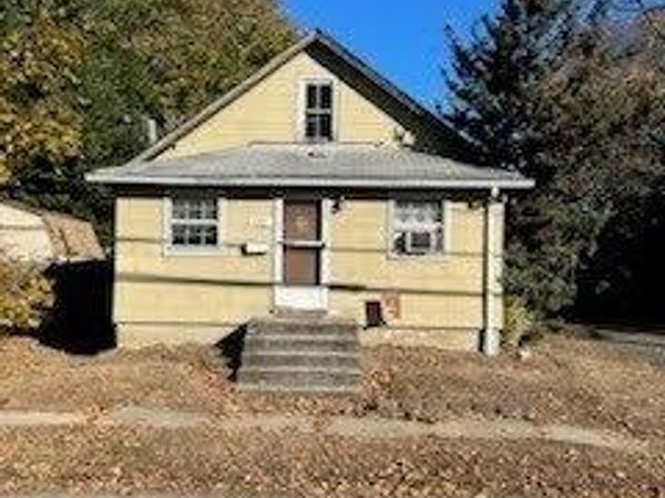 132 S 7th Street, Lindenhurst, NY 11757