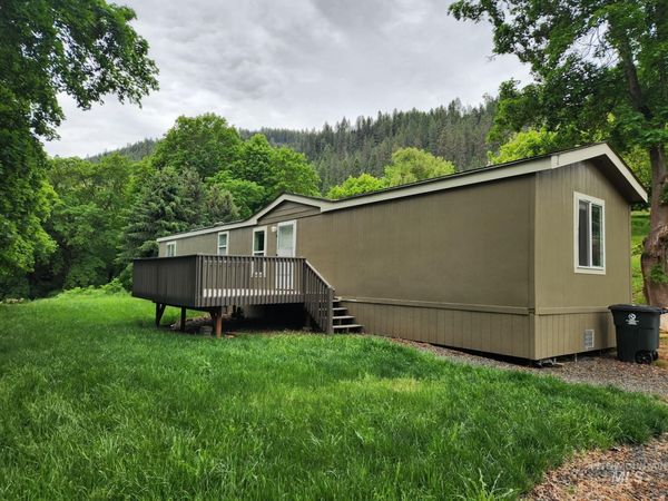 135 N Marion St, Peck, ID 83545