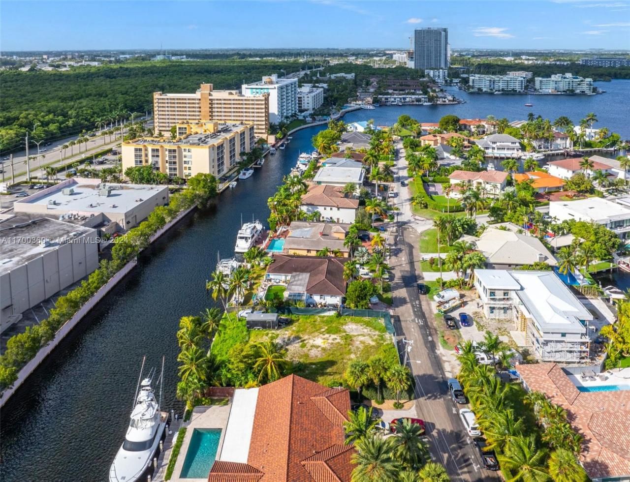 3030 NE 164th St, North Miami Beach, FL 33160 Photo