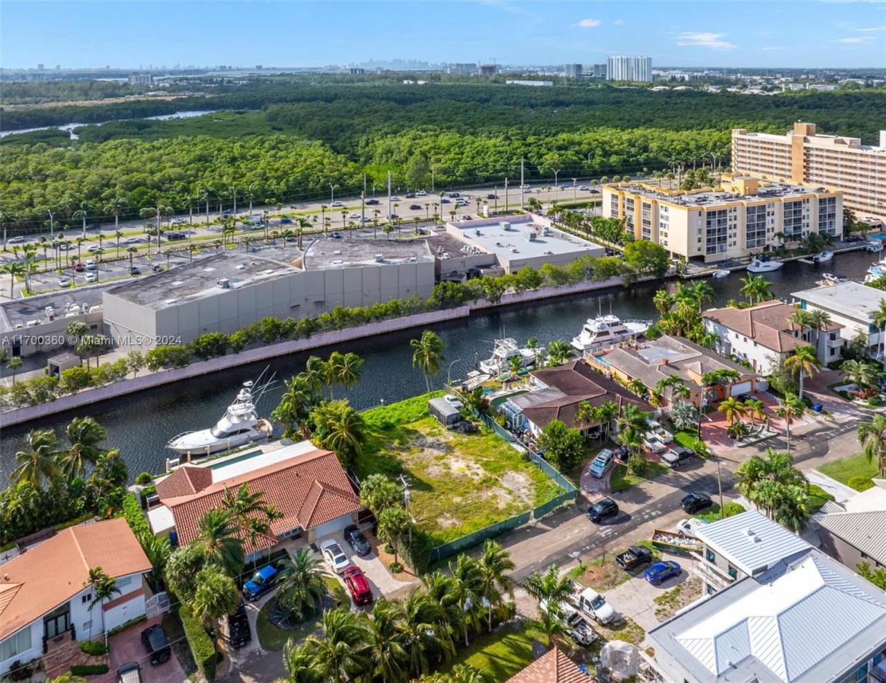 3030 NE 164th St, North Miami Beach, FL 33160 Photo