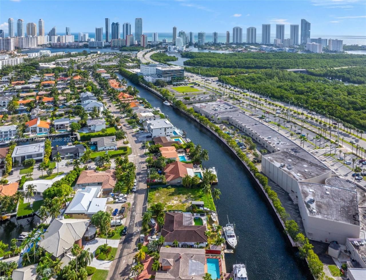 3030 NE 164th St, North Miami Beach, FL 33160 Photo