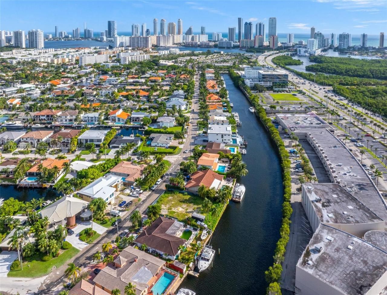 3030 NE 164th St, North Miami Beach, FL 33160 Photo