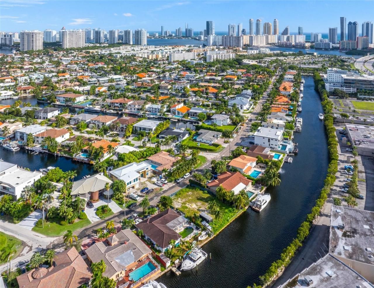 3030 NE 164th St, North Miami Beach, FL 33160 Photo