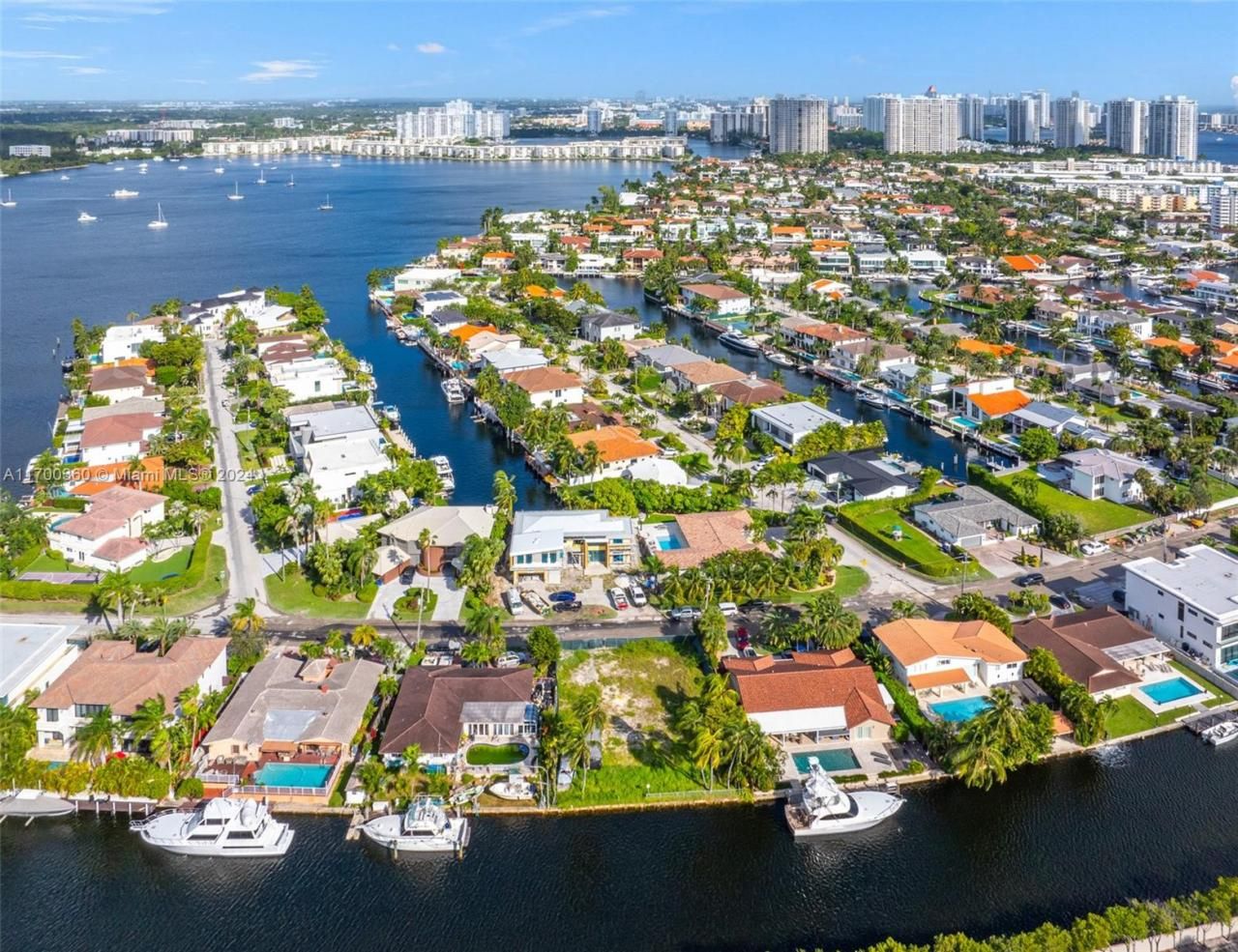 3030 NE 164th St, North Miami Beach, FL 33160 Photo