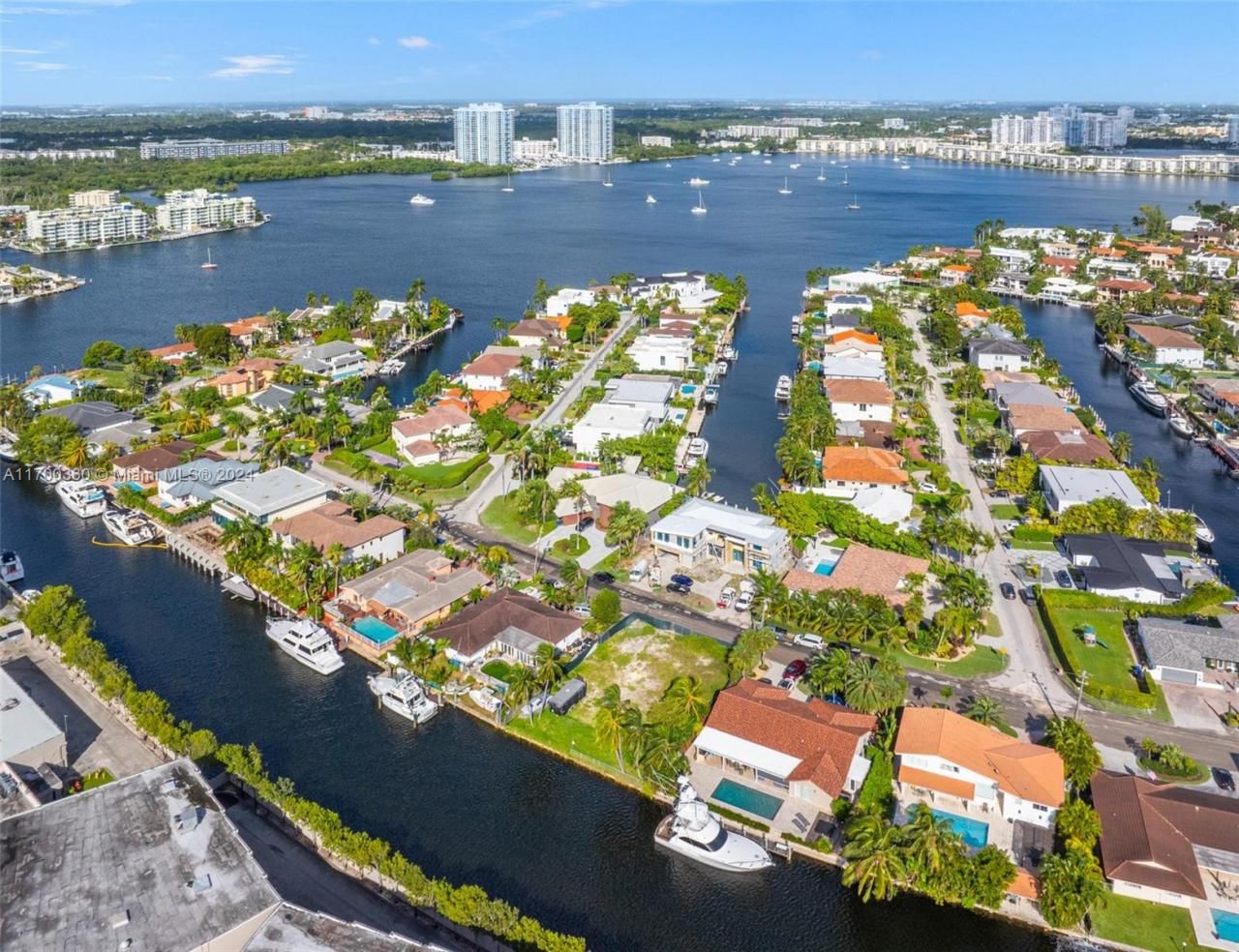 3030 NE 164th St, North Miami Beach, FL 33160 Photo