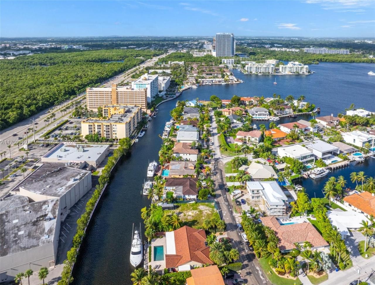 3030 NE 164th St, North Miami Beach, FL 33160 Photo