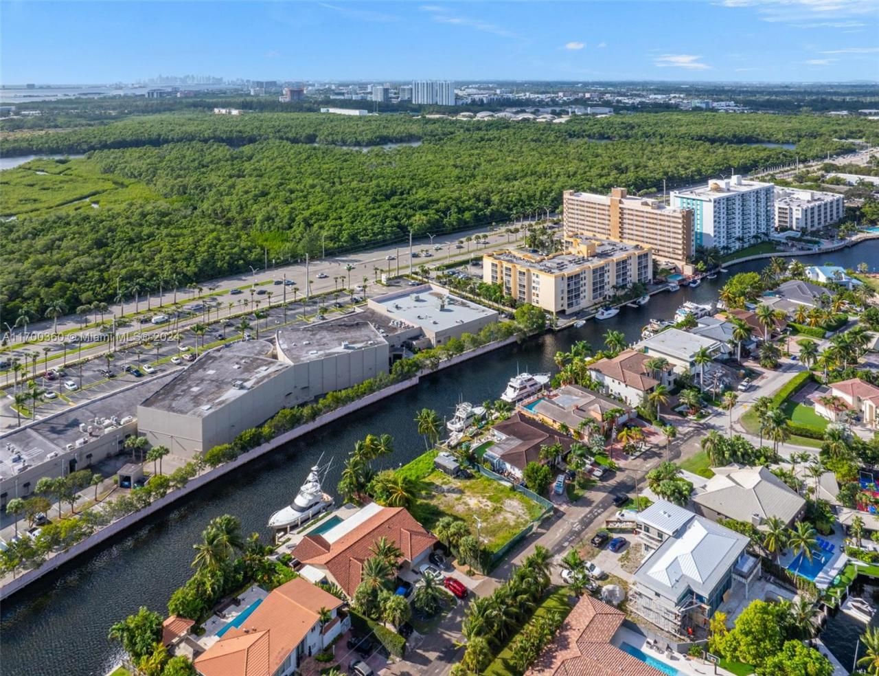 3030 NE 164th St, North Miami Beach, FL 33160 Photo