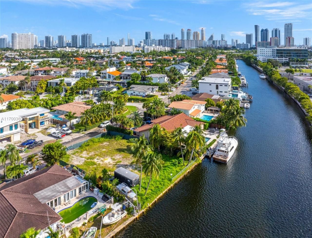 3030 NE 164th St, North Miami Beach, FL 33160 Photo