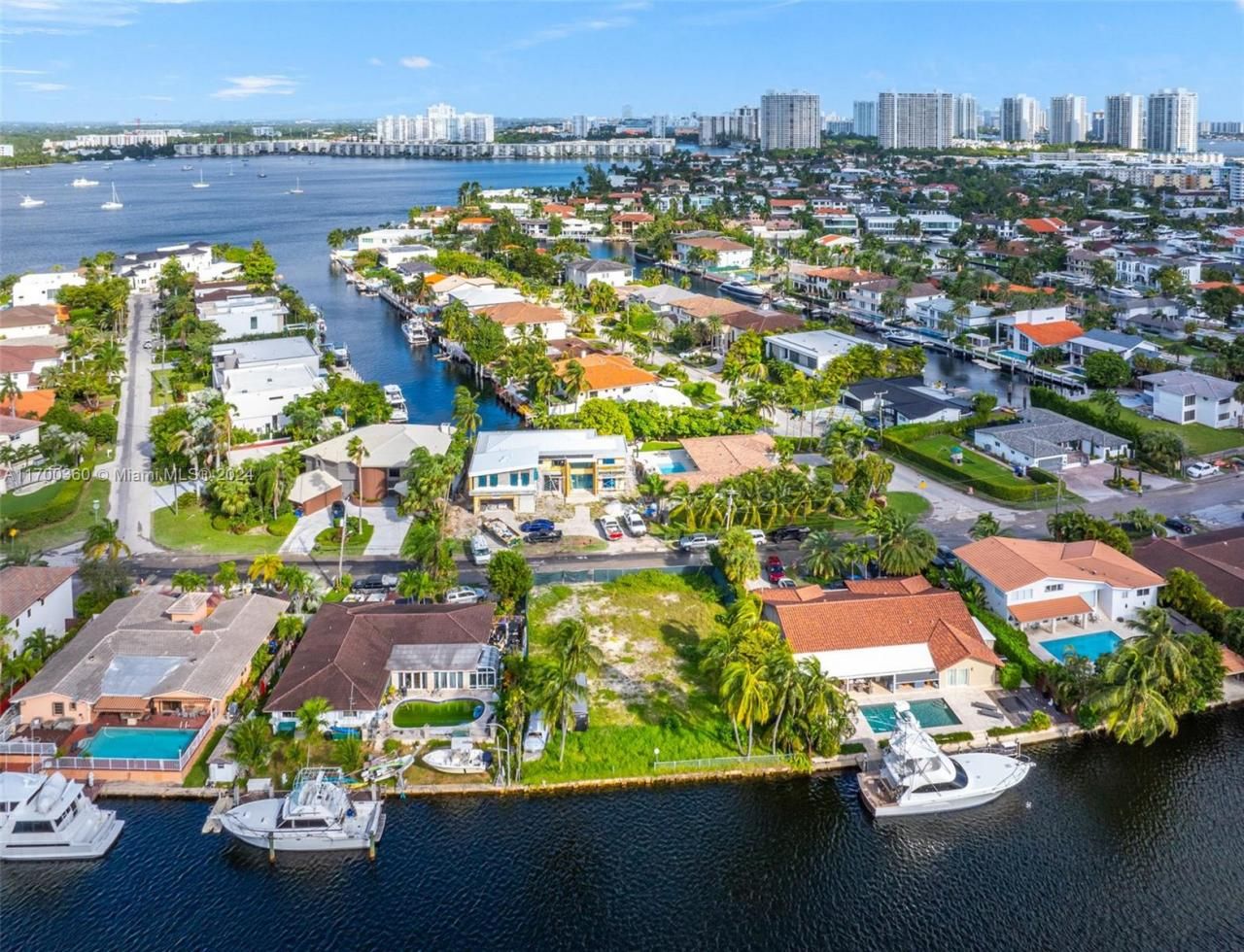 3030 NE 164th St, North Miami Beach, FL 33160 Photo