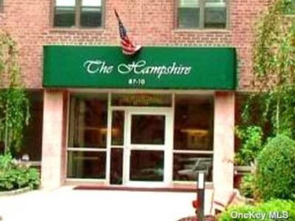 87-10 204th Street, Unit B-28, Hollis, NY 11423