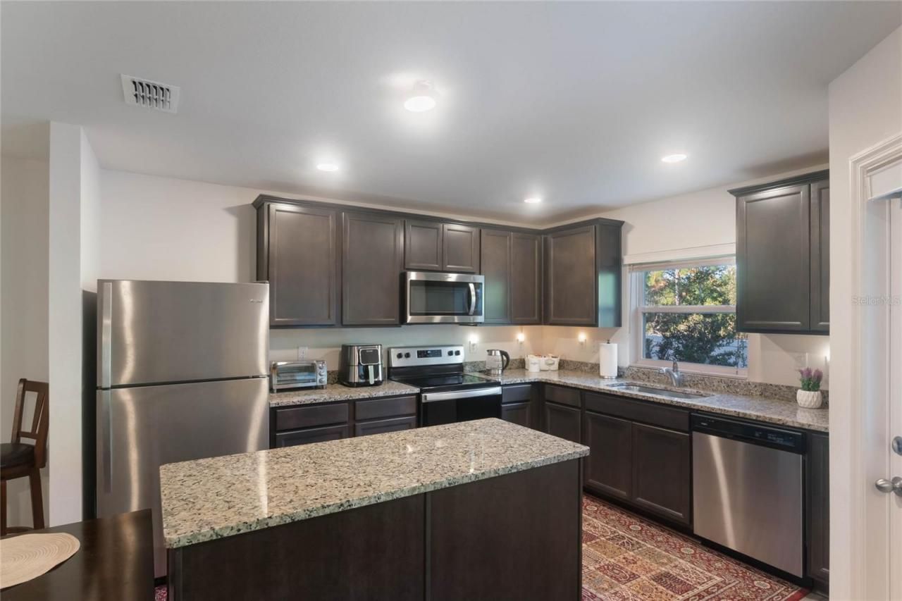 1592 Wynford Circle, Tavares, FL 32778 Photo