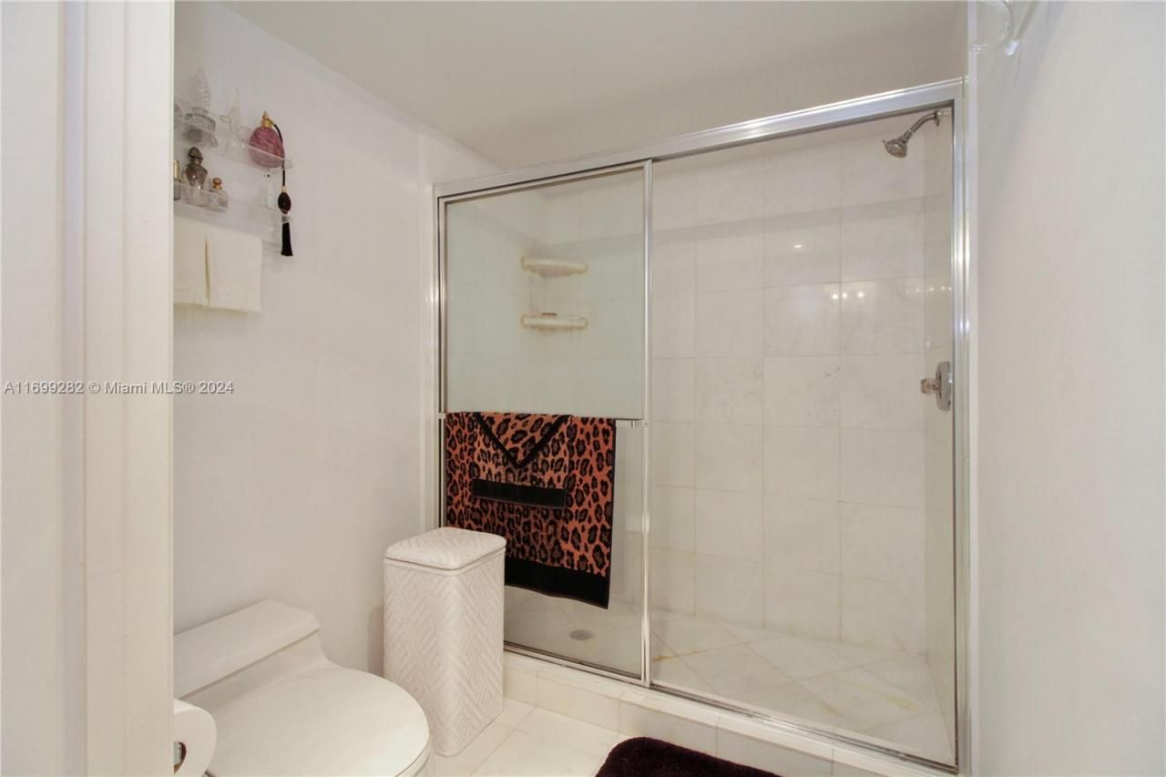 3400 NE 192nd St, Unit 307, Aventura, FL 33180 Photo