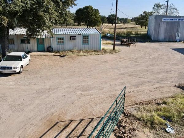 952 State Highway 22, Whitney, TX 76692